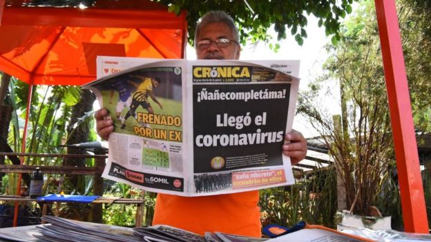 Periódico anunciando la llegada del coronavirus a Paraguay