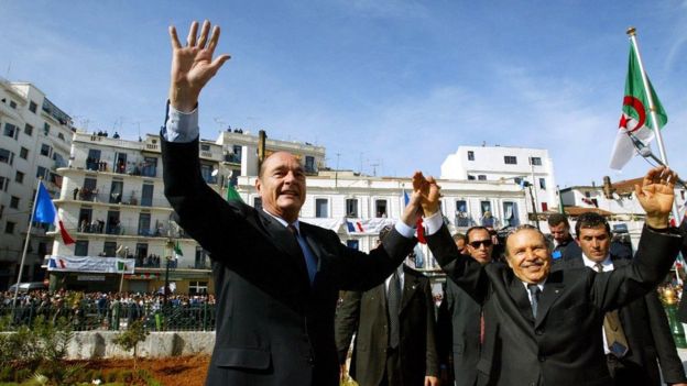 El presidente de Francia Jacques Chirac durante una visita a Argelia en 2003