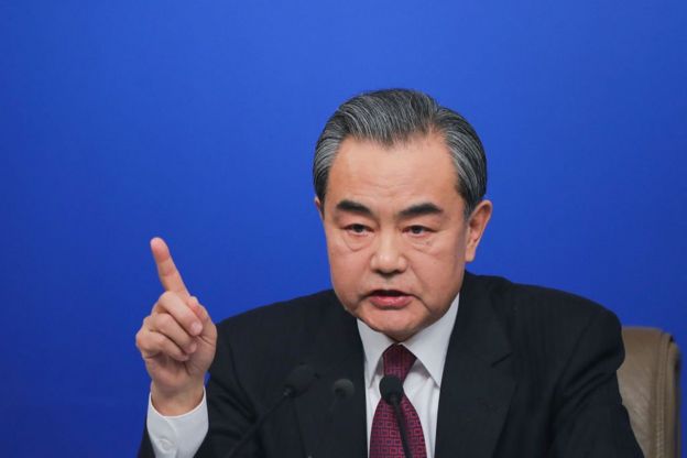 今年3月，中國外長王毅在全國人大記者會上，斥責"精日"分子是"中國人的敗類"。
