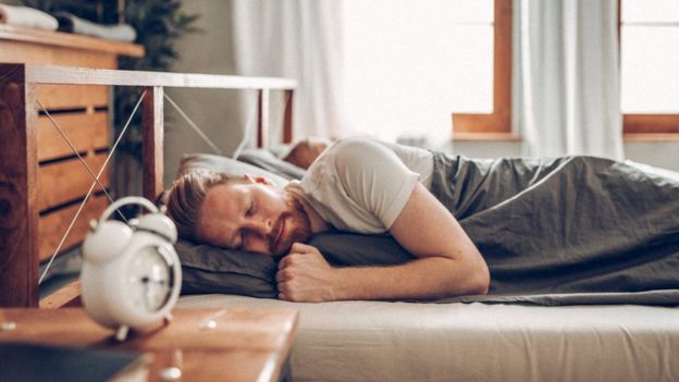 Hombre durmiendo