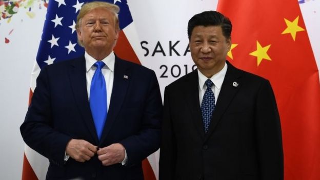 Donald Trump na Xi Jinping katika picha nchini Japan
