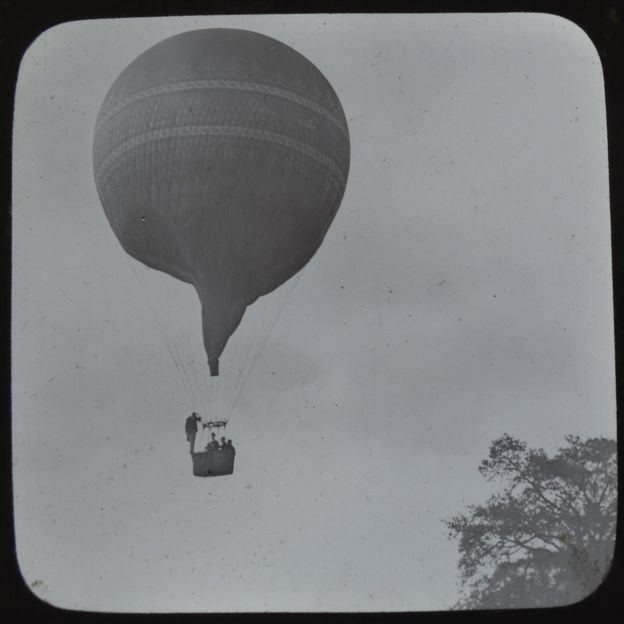 Victorian gas balloon aerial images auctioned - BBC News