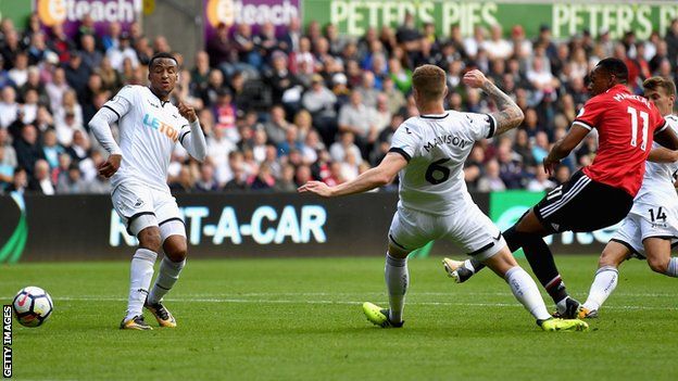 Anthony Martial scores Manchester United's fourth goal