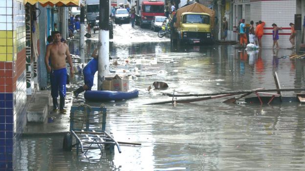 Calles inundadas en Manaos