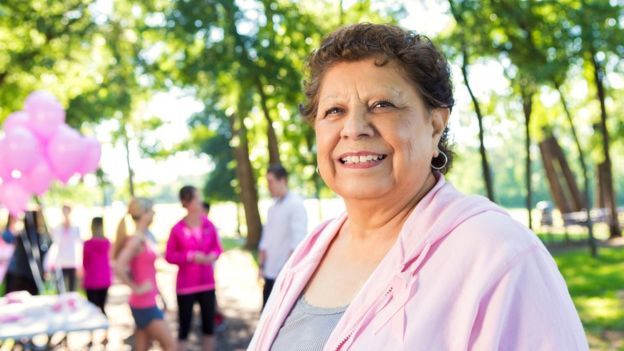 Mujer mayor con apariencia deportiva