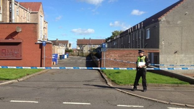 Woman arrested over man's death in Kilmarnock - BBC News