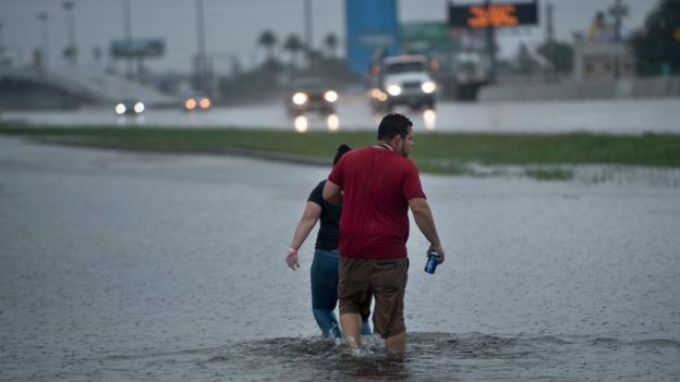 Хьюстон накрыло наводнение "катастрофических масштабов"