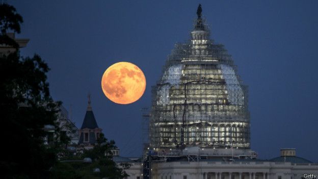 Imagen de la luna azul en Washington D.C. en 2015.