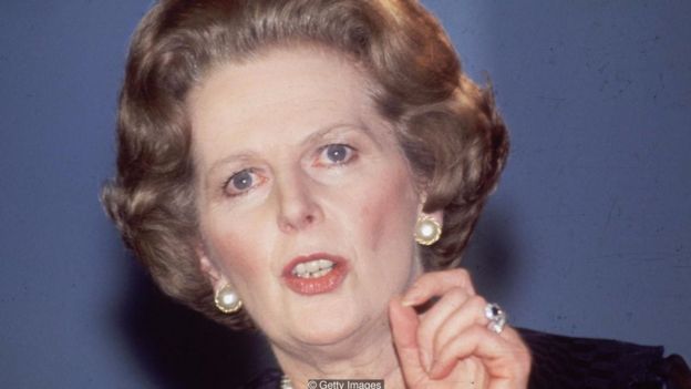 Cựu Thủ tướng Anh Margaret Thatcher đã sử dụng ẩn dụ, thuật hùng biện, tương phản, danh sách, niềm tin đạo đức và tình cảm của tập thể trong các diễn văn