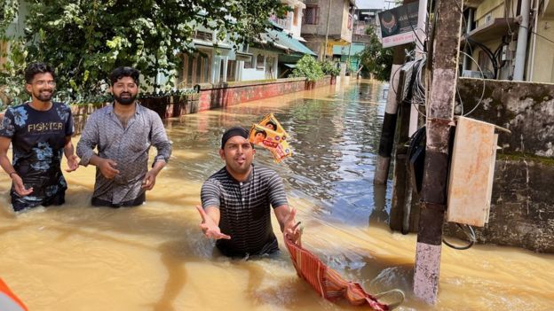 In Photos: The Bleak Lives Of Assam Flood Survivors - BBC News