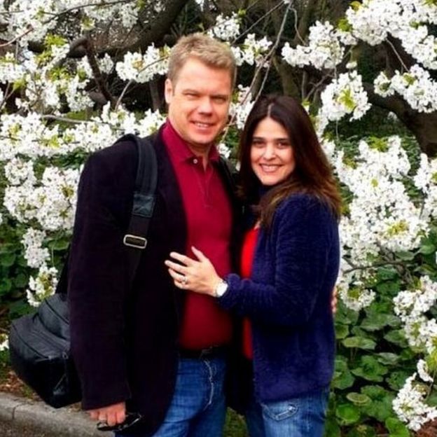 கணவருடன் நதாஷா