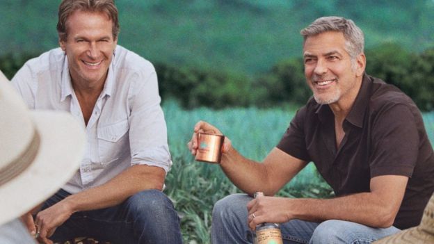 Джордж Клуни с партнерами продал бренд текилы Casamigos за $1 млрд
