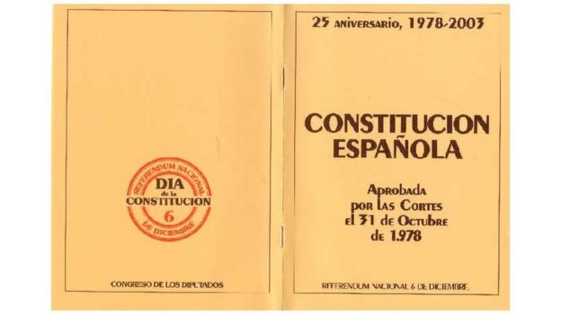 Constitución española, versión reeditada en su 25 aniversario.