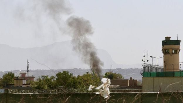 தாக்குதலுக்கு உள்ளான காபூல் விமான நிலையம்