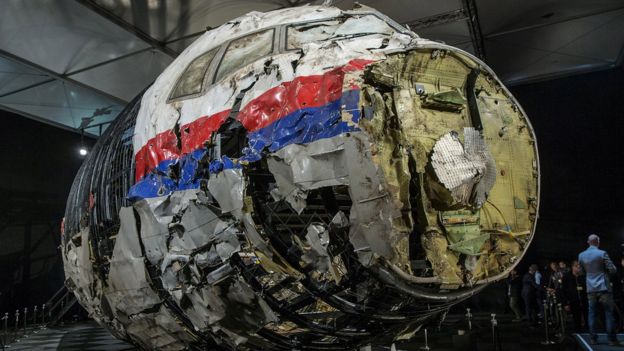 terjawab, dari mana rudal yang menjatuhkan pesawat mh17 bbc newsPesawat Malaysia Mh17 Ditembak Jatuh #1