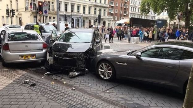 حادث التصادم خارج متحف وسط لندن غير مرتبط بالإرهاب _98218496_11c97e6a-b737-4ae3-ac8a-53af029f0517