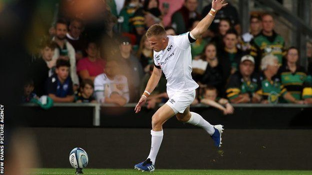 Gareth Anscombe joined Ospreys from Cardiff Blues in 2019