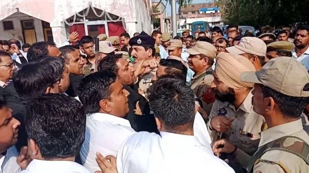 وکیل