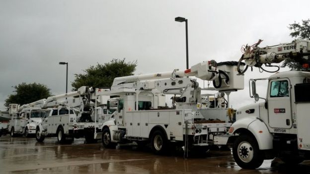 Power company trucks are staged in advance of Hurricane Harvey in Victoria, Texas (25 August 2017)