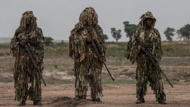 நைஜீரியா ராணுவ வீரர்கள்