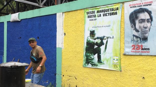 Un afiche de las FARC