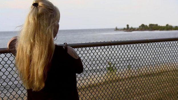 Why are black poor Americans more optimistic than white ones? - BBC News