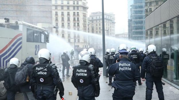 Brüksel'de polis müdahalesi