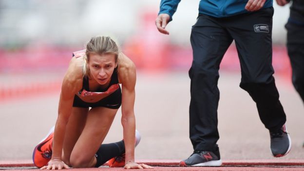 London Marathon: Hayley Carruthers on crawling across the line - BBC News