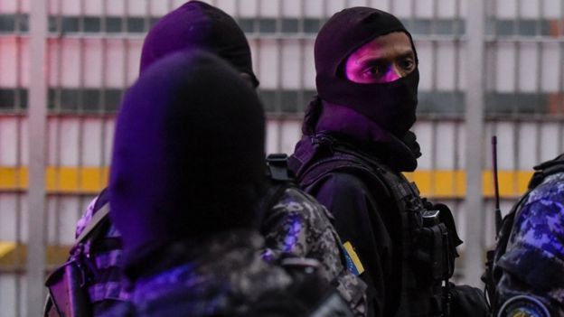 Fuerzas de seguridad en Venezuela, en alerta después de que se escucharon explosiones durante un acto militar al que asistía el presidente Nicolás Maduro, el 4 de agosto de 2018