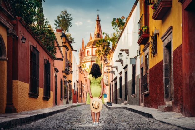 Mujer en las calles de México.