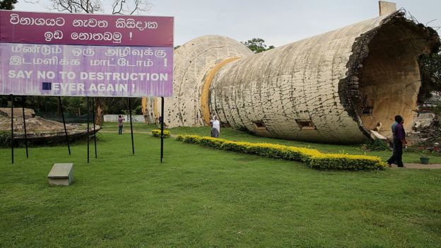 "தாக்குதலின் வலி எப்படி இருக்கும்?" - குமுறும் புலம்பெயர்ந்த இலங்கை தமிழர்கள்