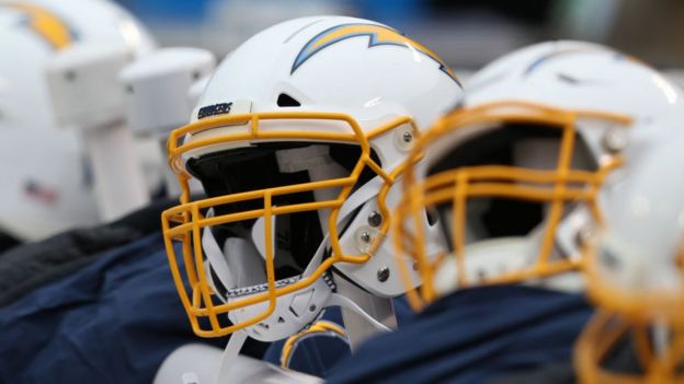 La NFL creó un fondo para financiar el desarrollo de cascos más seguros para los jugadores.