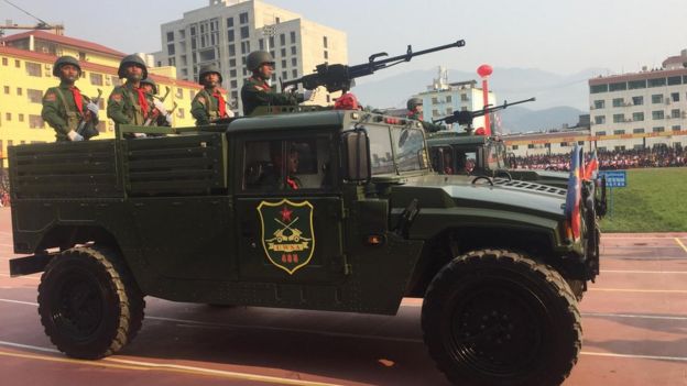 'ဝ' ဒေသ ငြိမ်းချမ်းရေး နှစ် ၃၀ ပြည့် ပွဲမှာ ပြုလုပ်ခဲ့တဲ့ စစ်ရေးပြ အခမ်းအနား