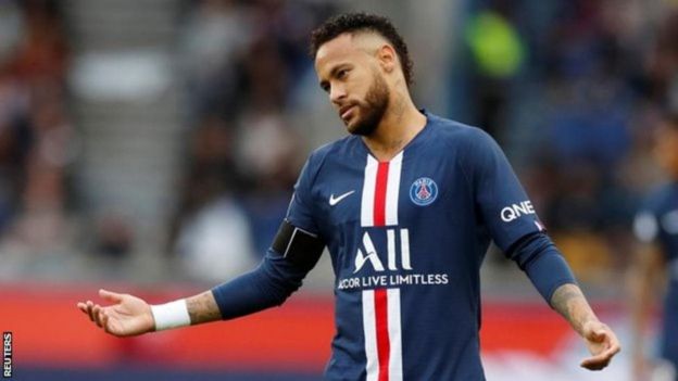 Baba yake Neymar anasema kijana wake ataendelea kubakia Paris St-Germain