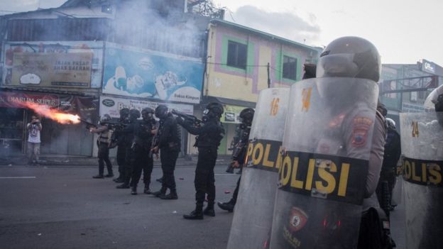 Omnibus Law Demo Tolak Uu Cipta Kerja Di 18 Provinsi Diwarnai