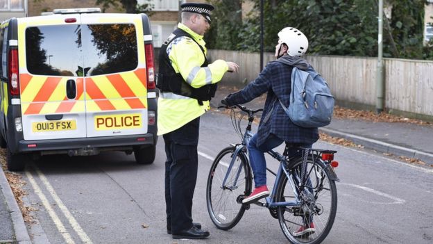 Oxford schoolgirl rape e-fits issued by police - BBC News