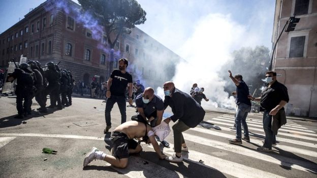 Neo-fascist groups, extremists and ultras from Italy's football clubs clash with police as they demonstrate over the government's handling of the coronavirus emergency, on 6 June 2020 at Circus Maximus (Circo Massimo) in Rome, Italy