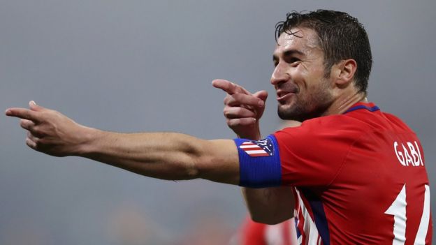 Gabi celebra