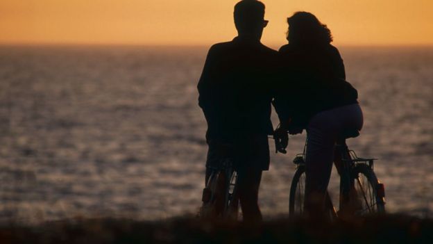 காதலால் கசிந்துருகி வாழ்ந்த காலங்கள் கடந்துவிட்டதா?