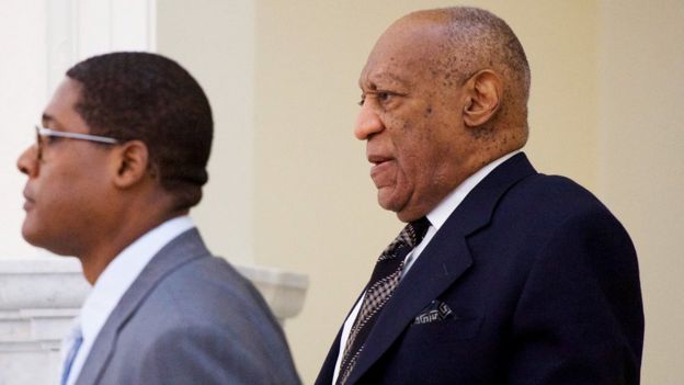 Bill Cosby llega a la corte