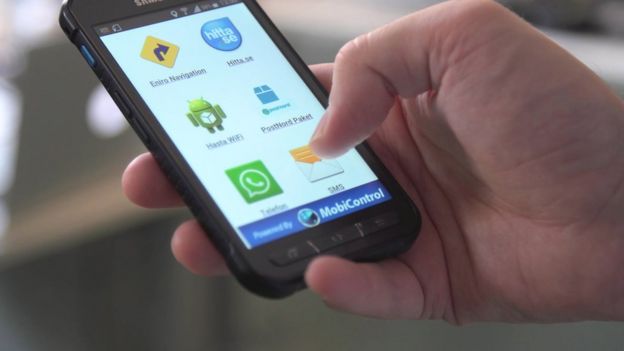 Teléfono celular con el software de Soti