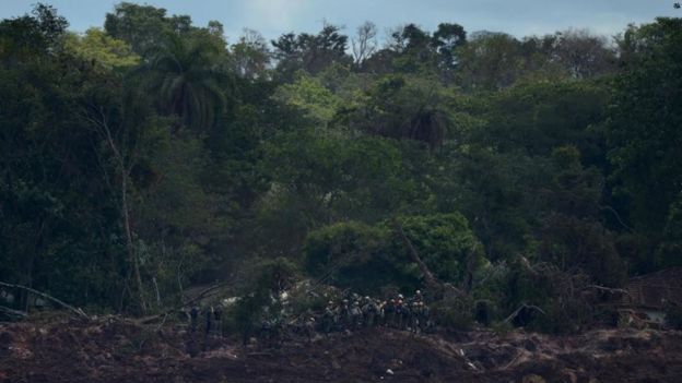 Equipe de resgate em Brumadinho / MG