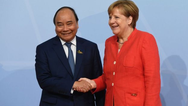 Bà Angela Merkel đón tiếp ông Nguyễn Xuân Phúc