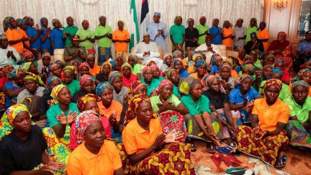 Wasichana wa Chibok baada ya kupokewa na serikali