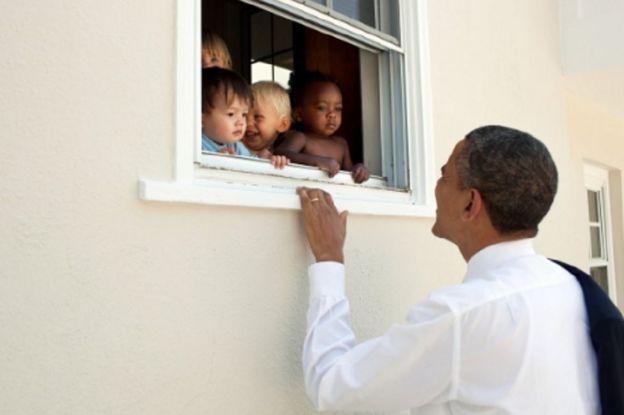 Ce tweet posté dimanche est la seule réaction de Barack Obama au meurtre d'une manifestante antiraciste par un militant Néonazi.