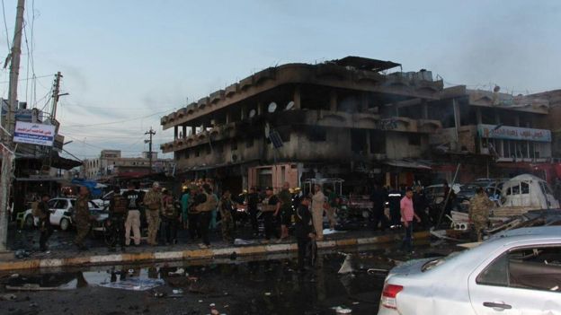 Aftermath of car bomb explosion in Tikrit on 15 March 2017