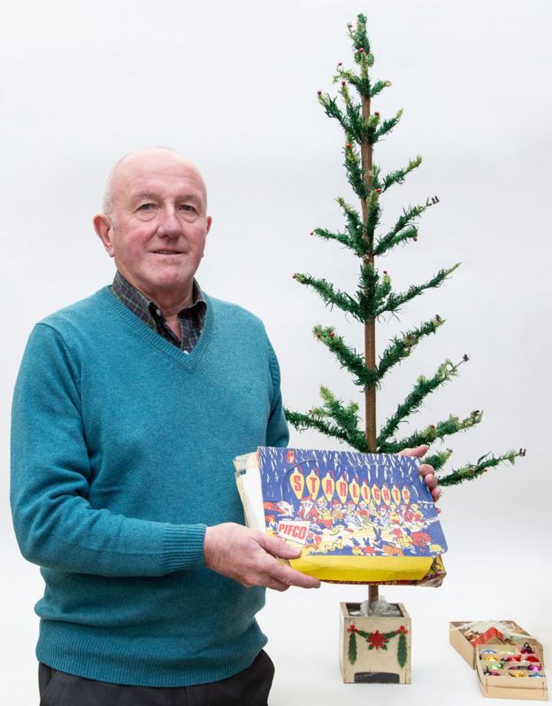 Vintage 1930s Woolworths Christmas Tree Auctioned Bbc News