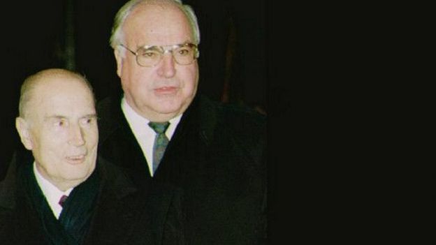 Francois Mitterrand y Helmut Kohl