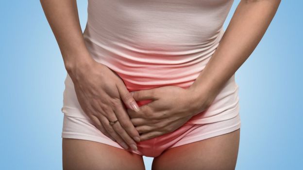 Mujer con dolor abdominal