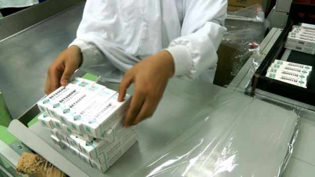 يوجد نحو 14 ألف صنف دوائي مسجل لدى إدارة الشؤون الصيدلية بوزارة الصحة ينتج منها فقط نحو 6 آلاف صنف داخل السوق المحلي.